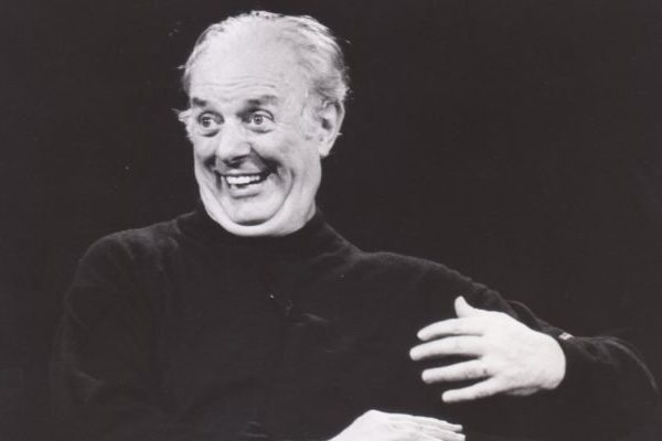Corsi estivi di teatro per adulti - l'attore e il cantastorie